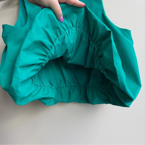 Banana Republic Vibrant Green Bubble-Hem Cropped Top - Picture 2 of 10